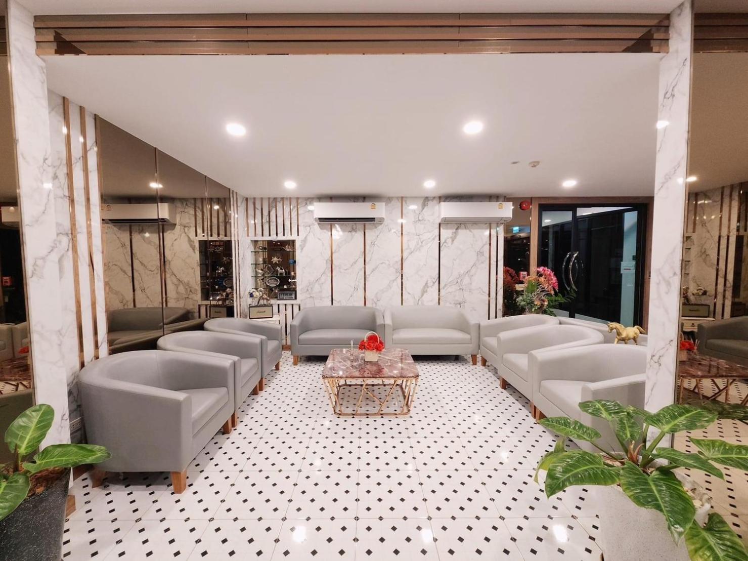 Nakara Hotel, Ubon Ratchathani Zewnętrze zdjęcie