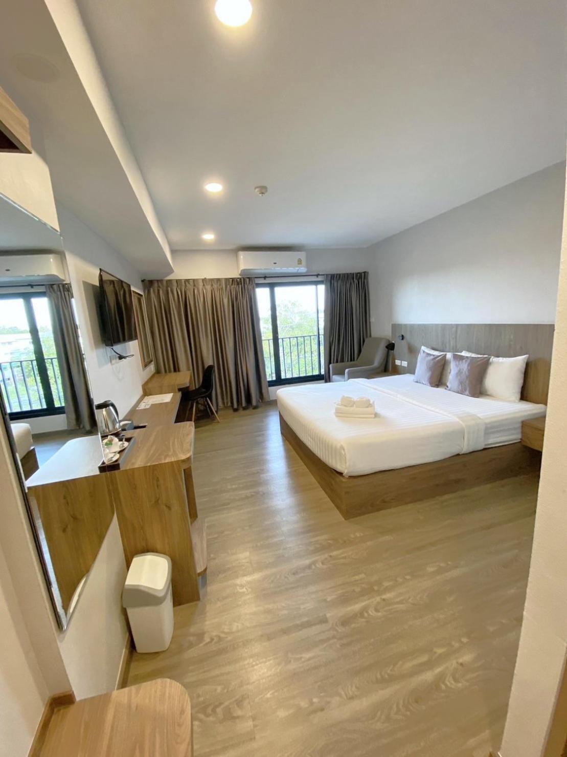 Nakara Hotel, Ubon Ratchathani Zewnętrze zdjęcie