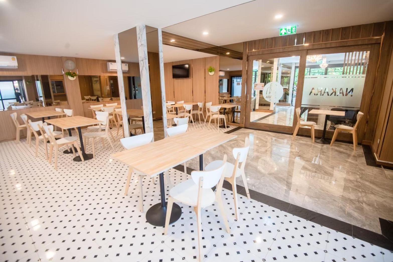 Nakara Hotel, Ubon Ratchathani Zewnętrze zdjęcie
